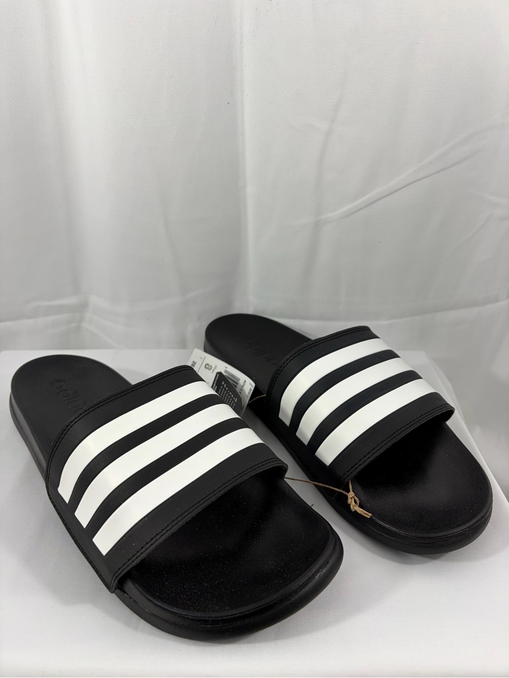 NWT adidas Women's Size 9/Men’s Size 8 Black & White Slide Sandals